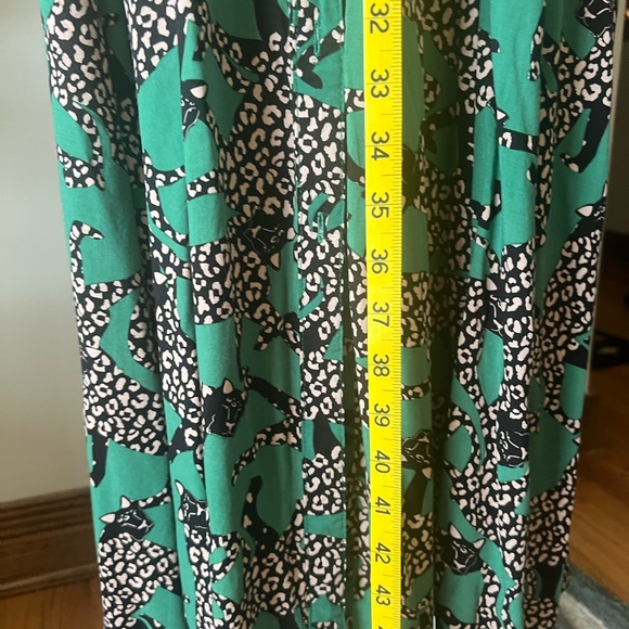 Green Patterned Women's Dress - Picture 7 of 10